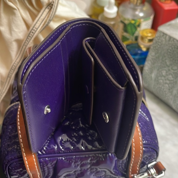 Tory Burch NWT purple patent leather cube embroidered 2 way w/ wallet - Picture 12 of 16